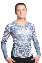 Load image into Gallery viewer, UV ACTIVE SHIRT MEDALLION BLUE